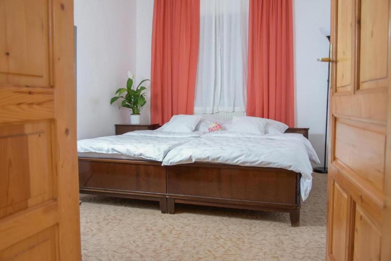 Erzsébet Vendégház és Apartman Hajdúszoboszló Exterior foto